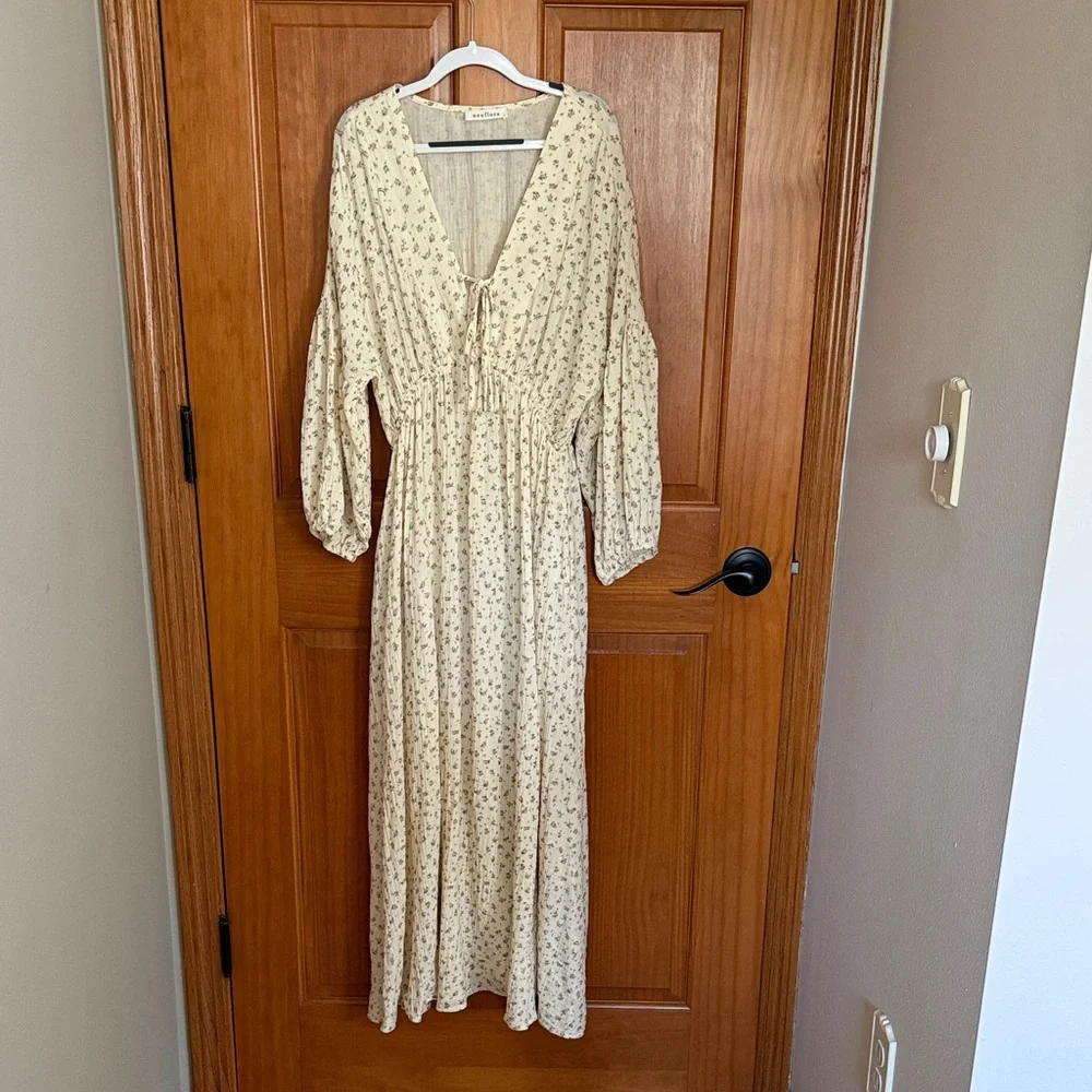 Neuflora Port Augusta Rose Floral dress (2023) LIKE NEW - Picture 1 of 5
